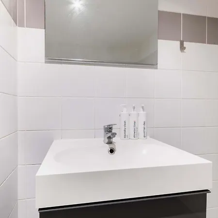 Apartment 503 - Dans Un Immeuble 5 *